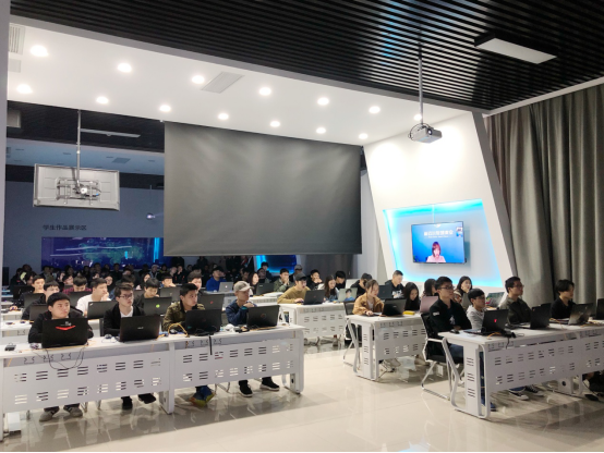 推进产教融合深化校企合作——ac米兰官网中文网站2019年职业教育宣传活动周拉开序幕